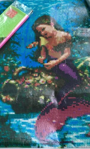 A Beautiful Mermaid Down By The Sea Diamond Painting Kit photo review