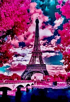 Stunning View Of Iconic Eiffel Tower Diamond Painting Kit